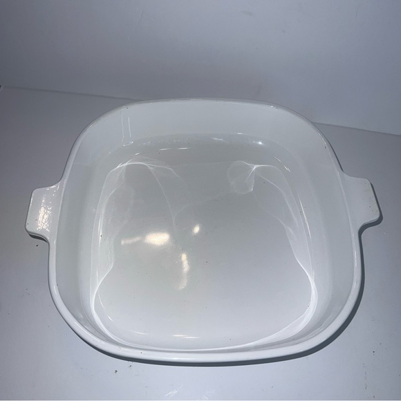 CORNING WARE - BLUE CORNFLOWER - P-16-B  11" CASSEROLE DISH & PYREX DOME LID - Picture 4 of 8